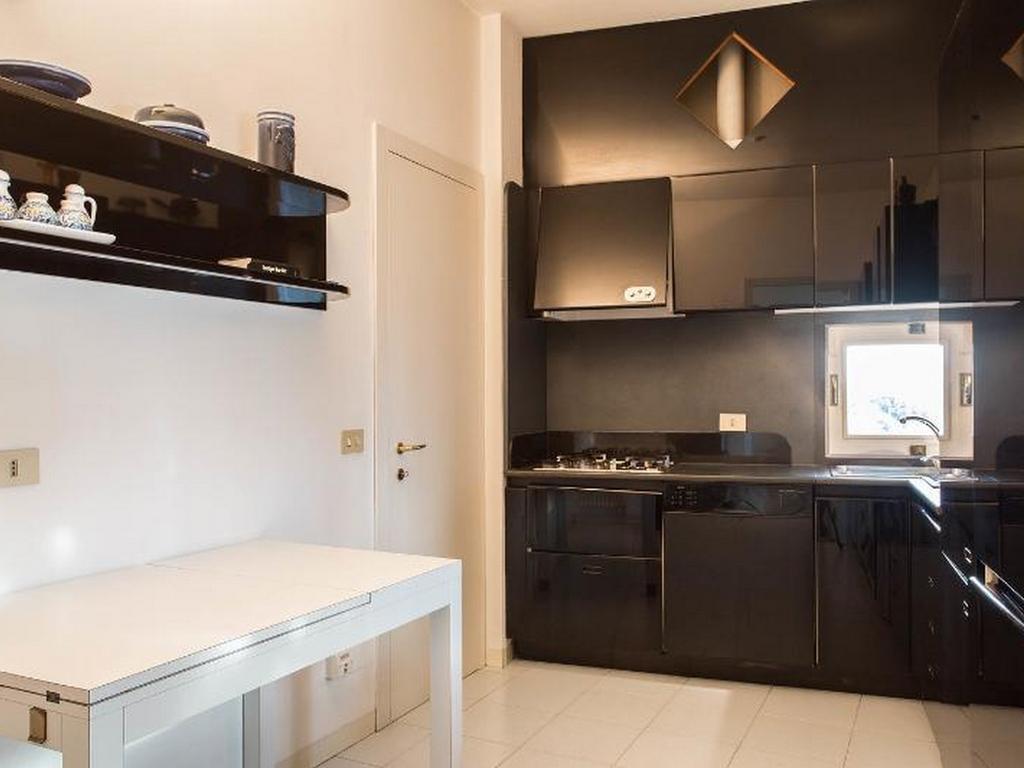 Roomy Apartment Duomo & San Babila Milan Exterior photo