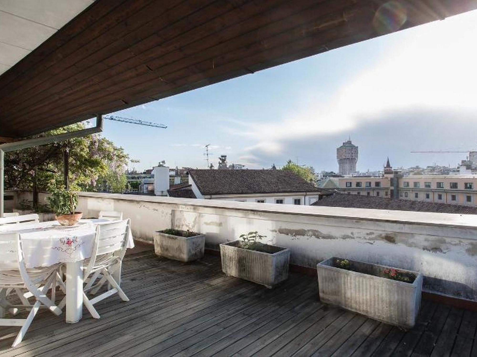 Roomy Apartment Duomo & San Babila Milan Exterior photo
