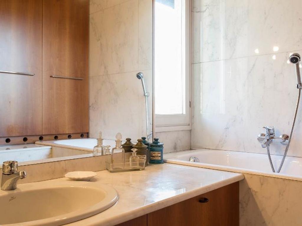 Roomy Apartment Duomo & San Babila Milan Exterior photo