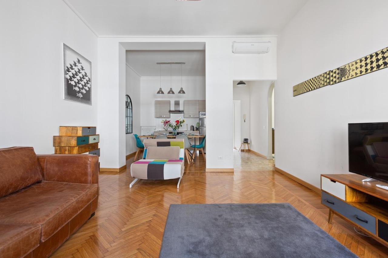 Roomy Apartment Duomo & San Babila Milan Exterior photo