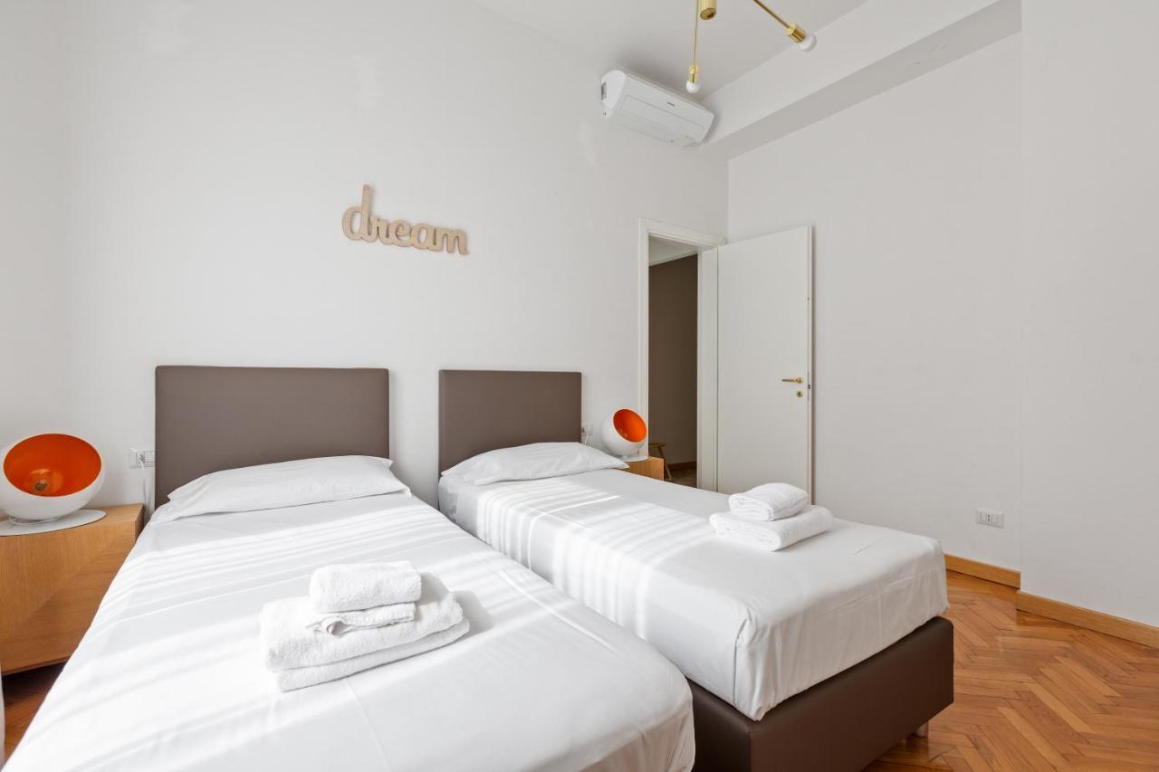 Roomy Apartment Duomo & San Babila Milan Exterior photo